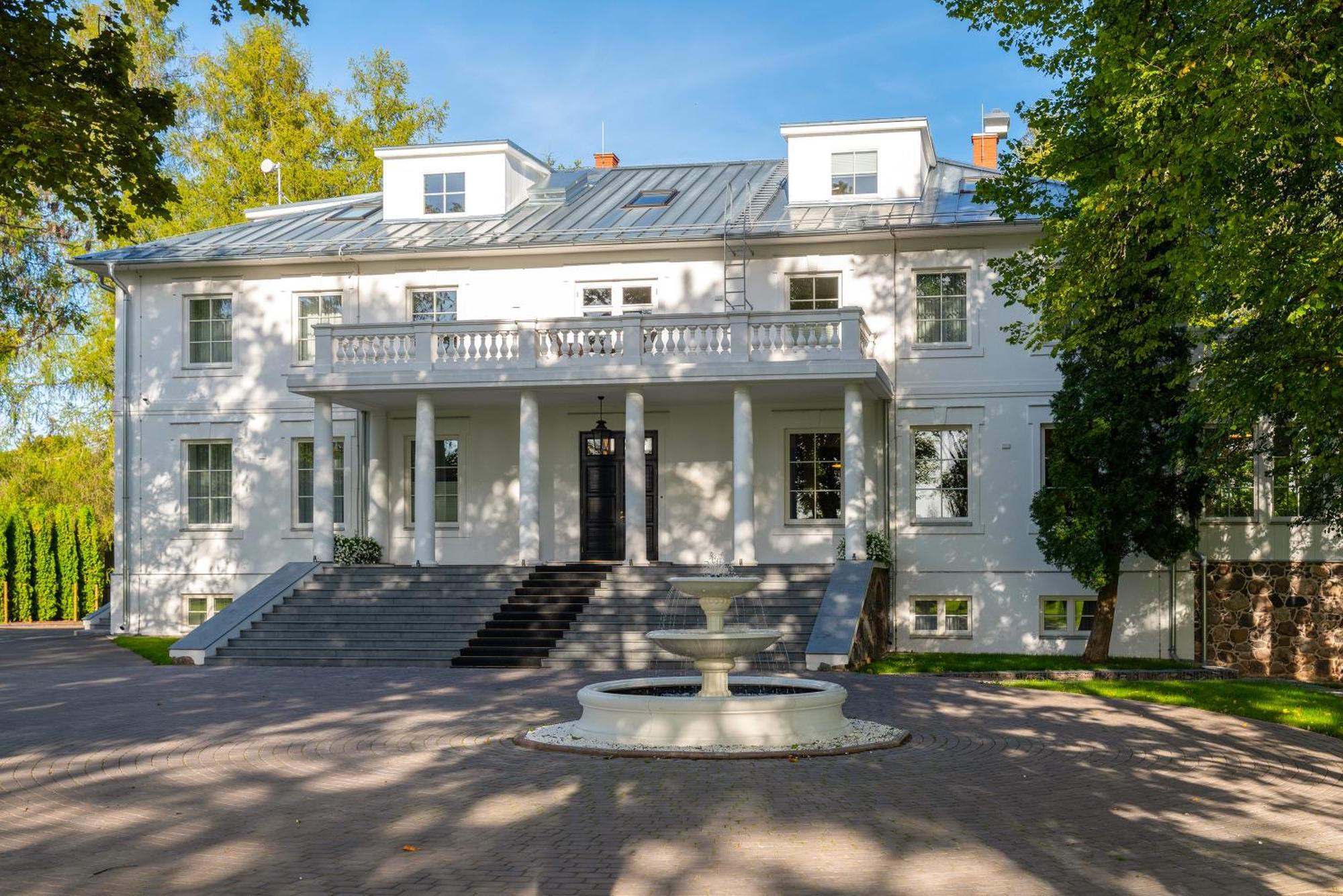 The Manor Sports & Spa Torva Екстер'єр фото
