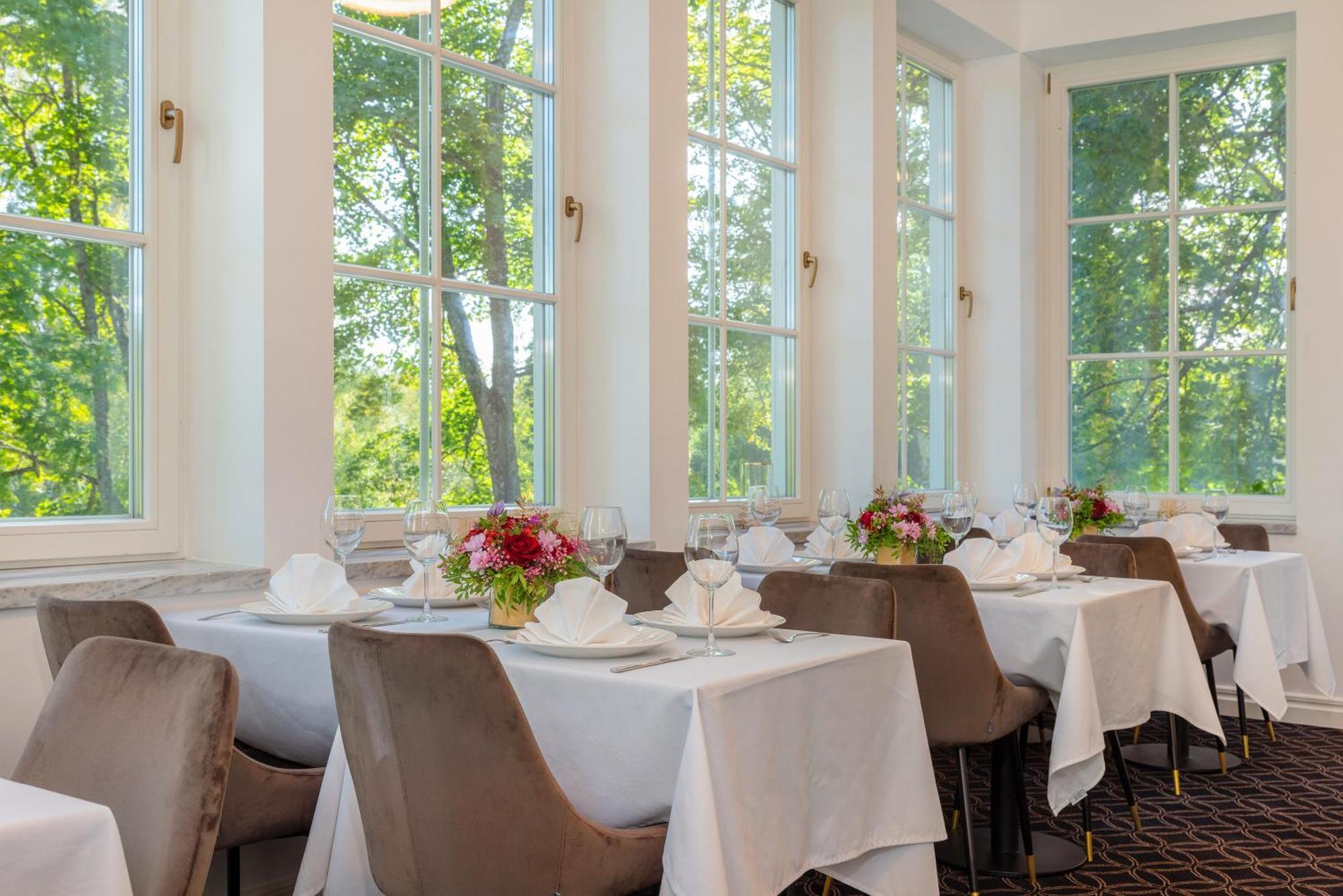The Manor Sports & Spa Torva Екстер'єр фото