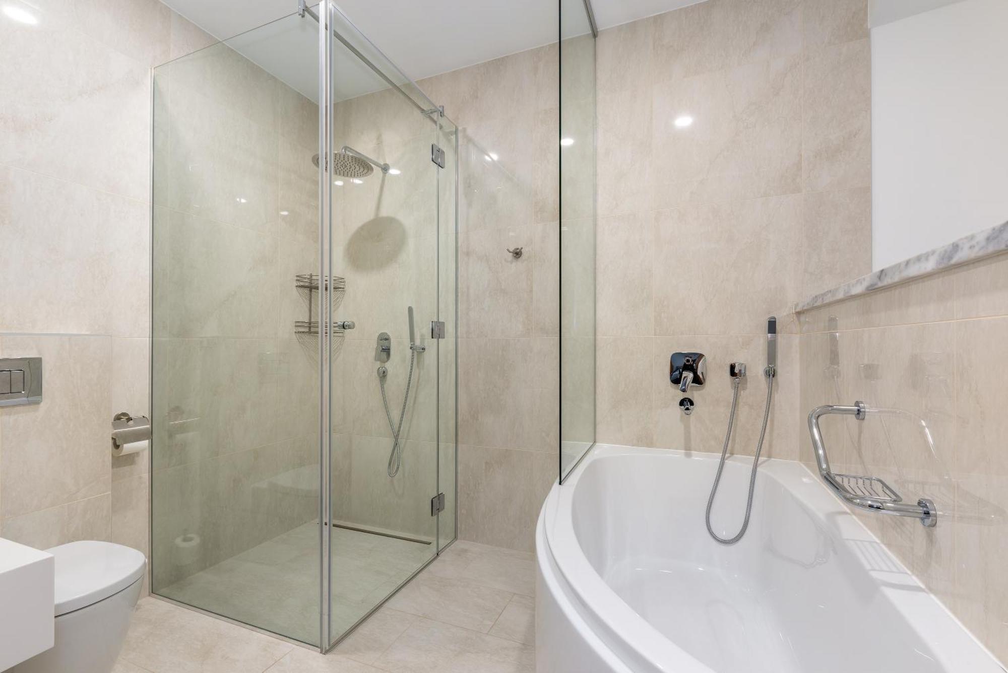 The Manor Sports & Spa Torva Екстер'єр фото