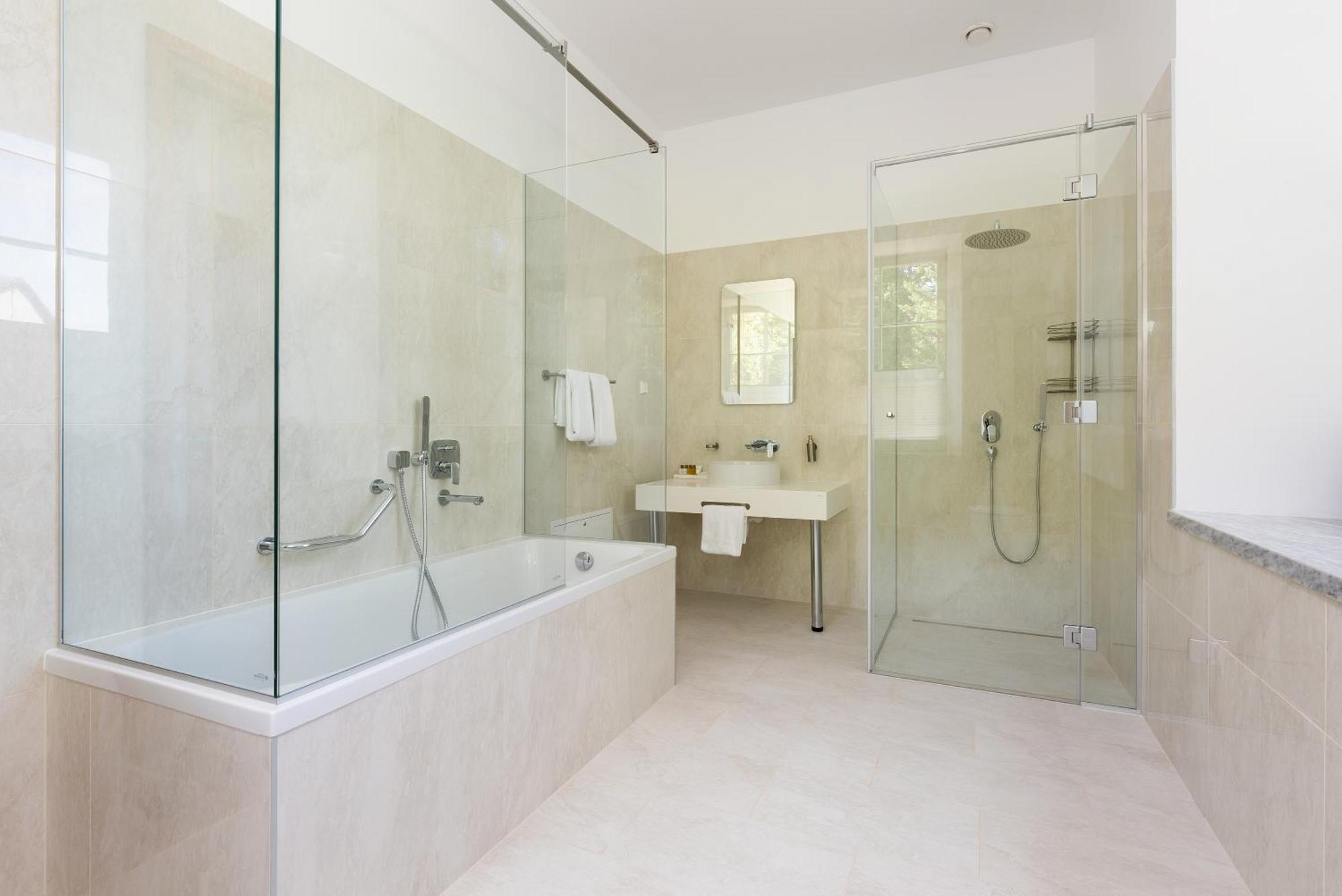 The Manor Sports & Spa Torva Екстер'єр фото