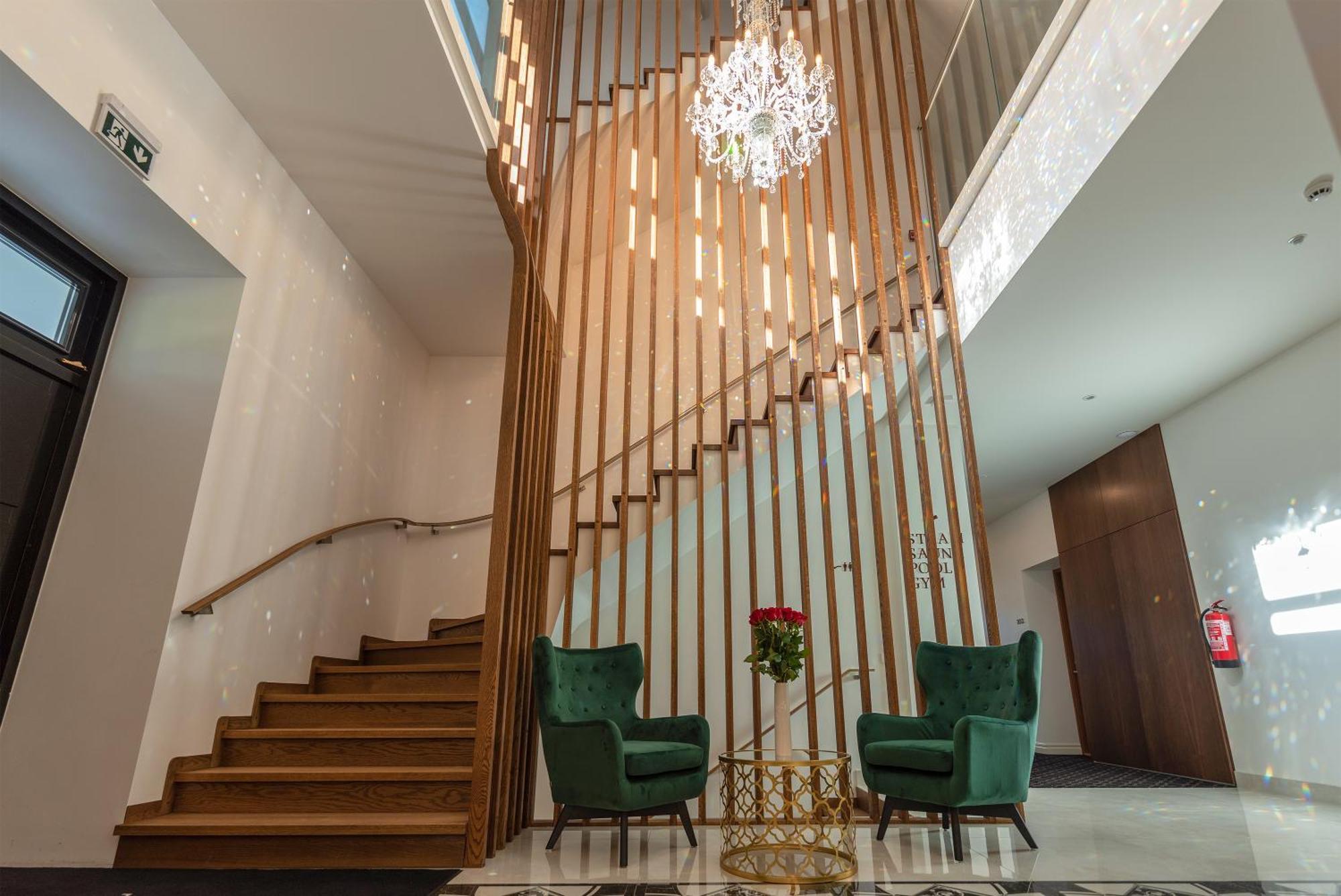The Manor Sports & Spa Torva Екстер'єр фото