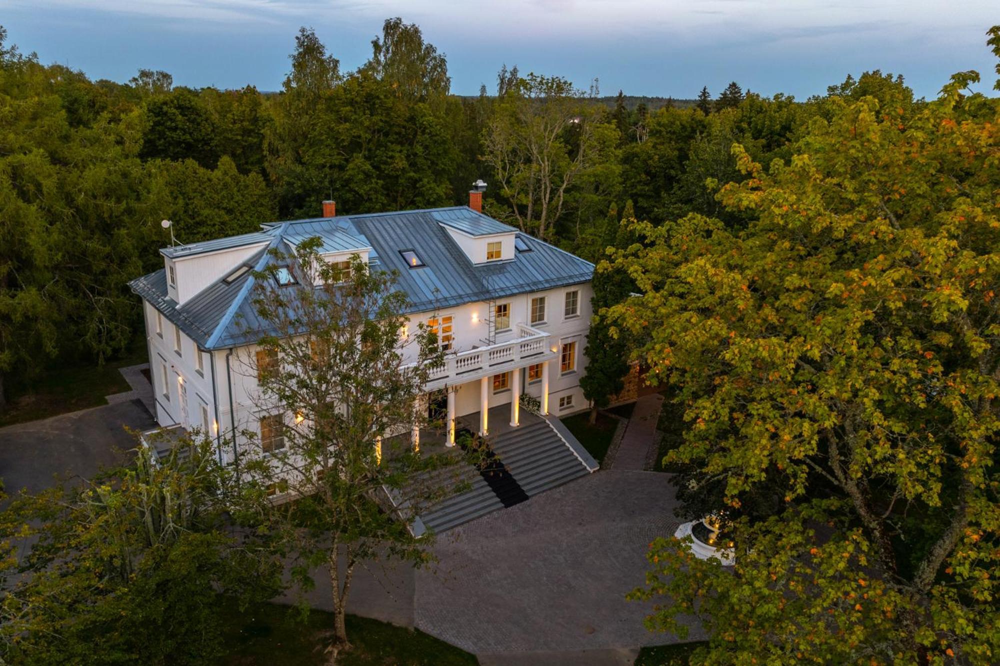 The Manor Sports & Spa Torva Екстер'єр фото