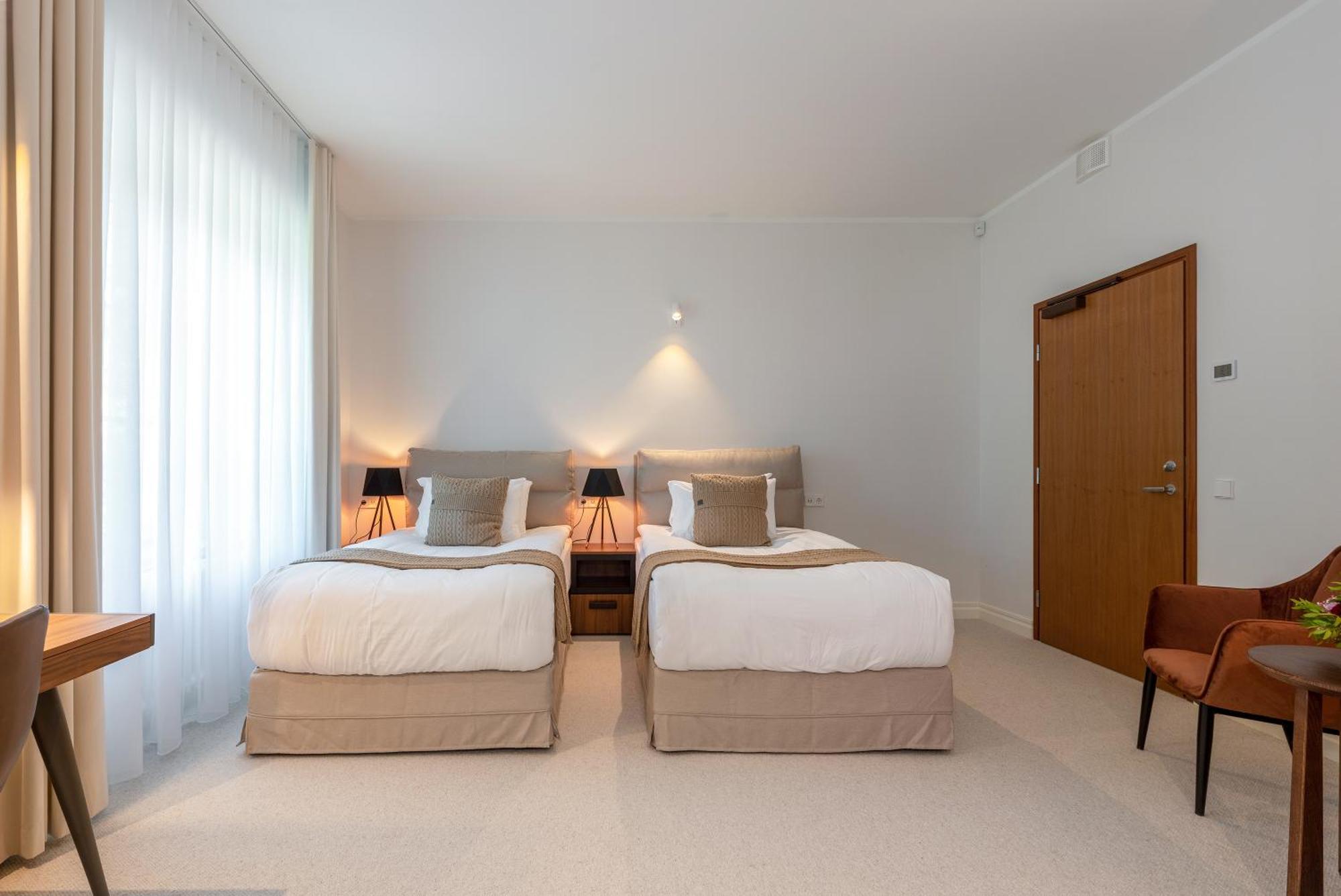 The Manor Sports & Spa Torva Екстер'єр фото