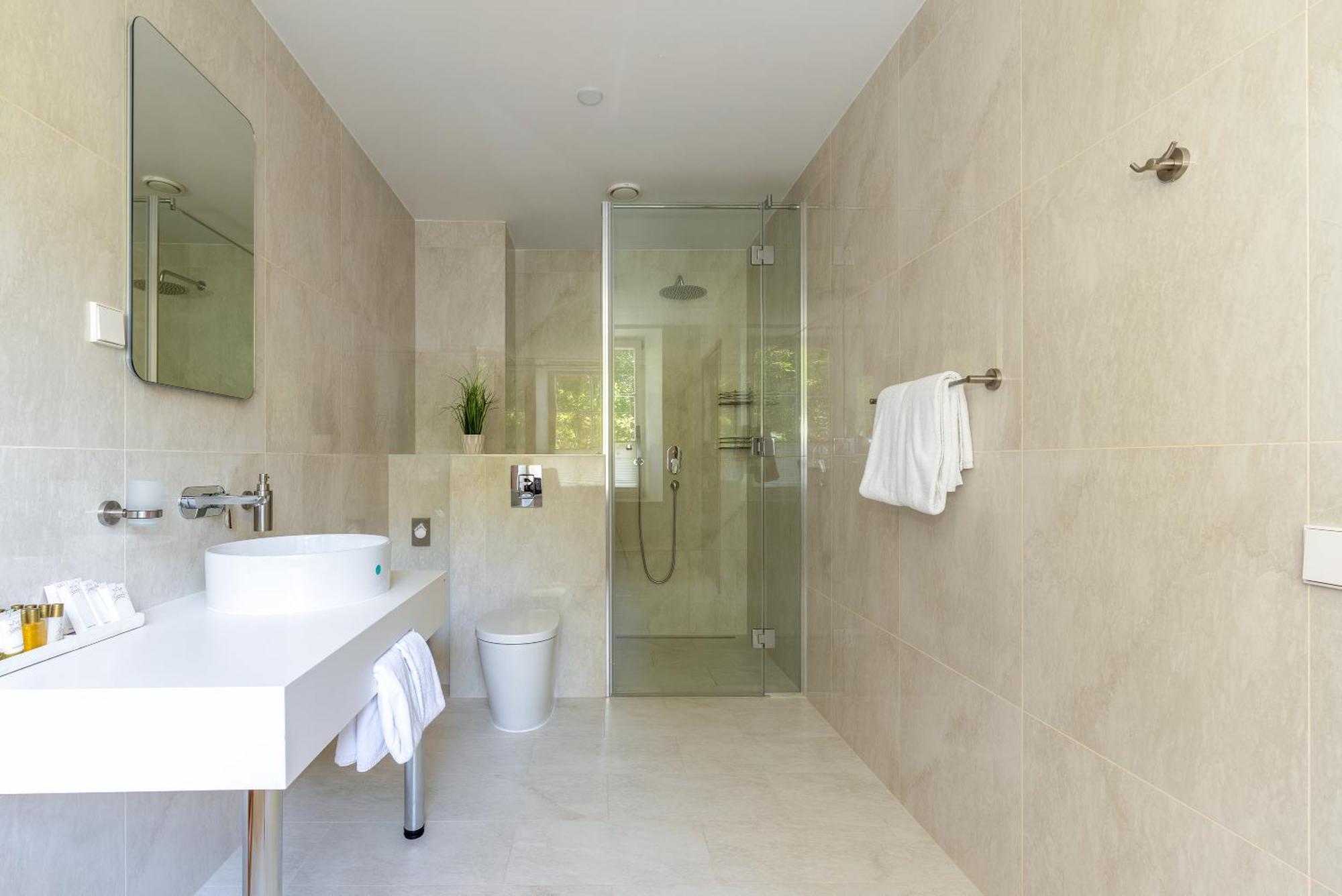 The Manor Sports & Spa Torva Екстер'єр фото