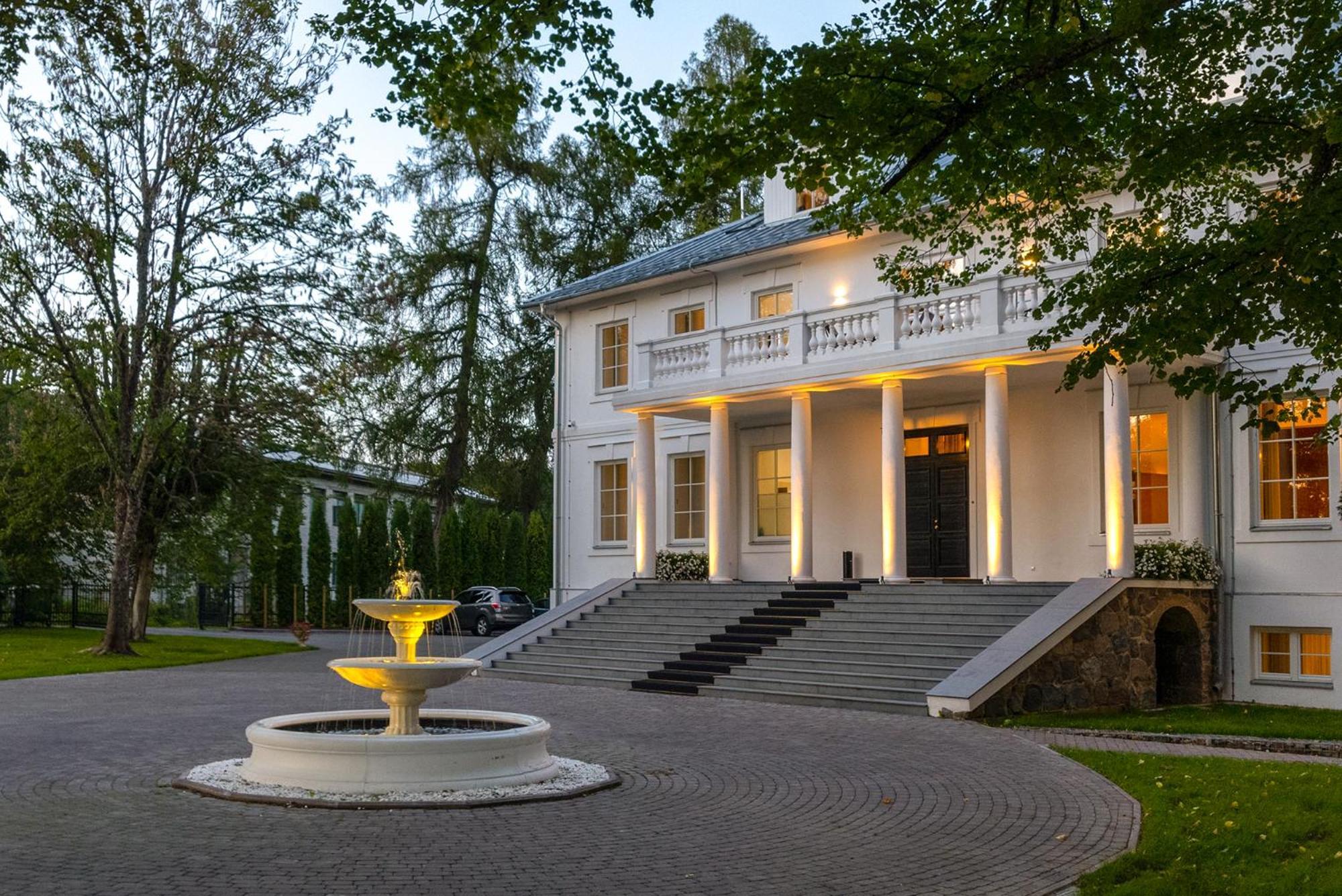 The Manor Sports & Spa Torva Екстер'єр фото