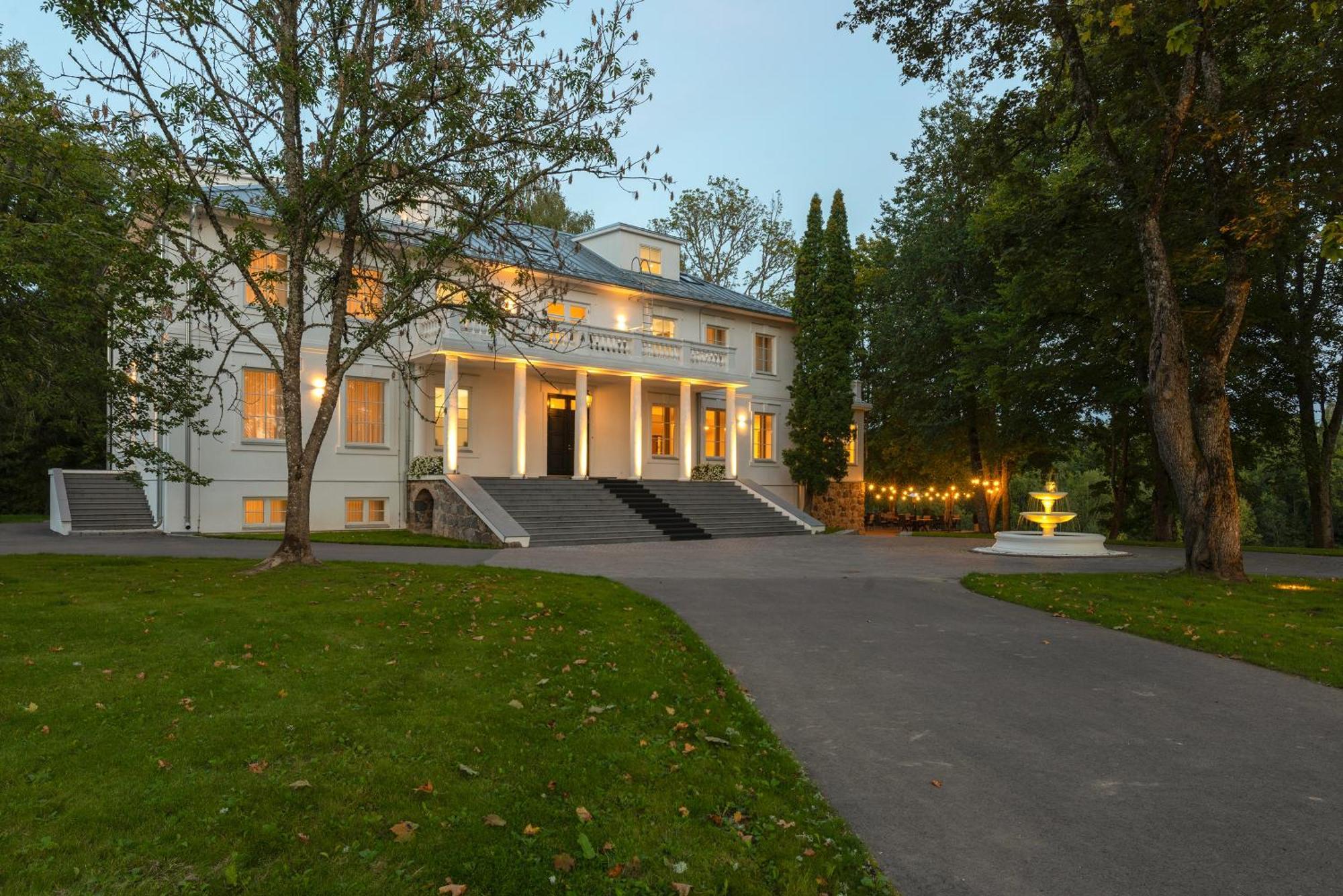 The Manor Sports & Spa Torva Екстер'єр фото