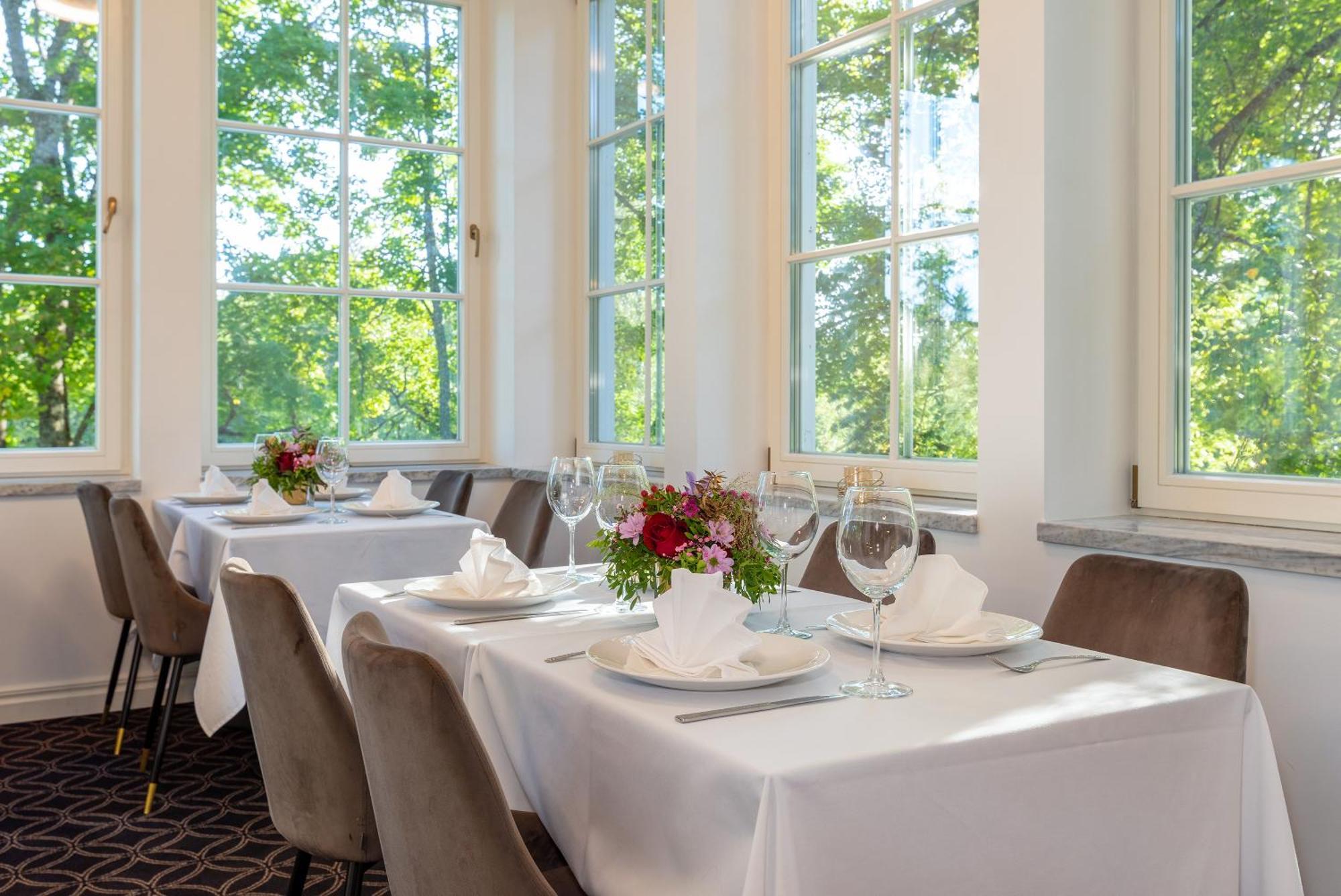 The Manor Sports & Spa Torva Екстер'єр фото